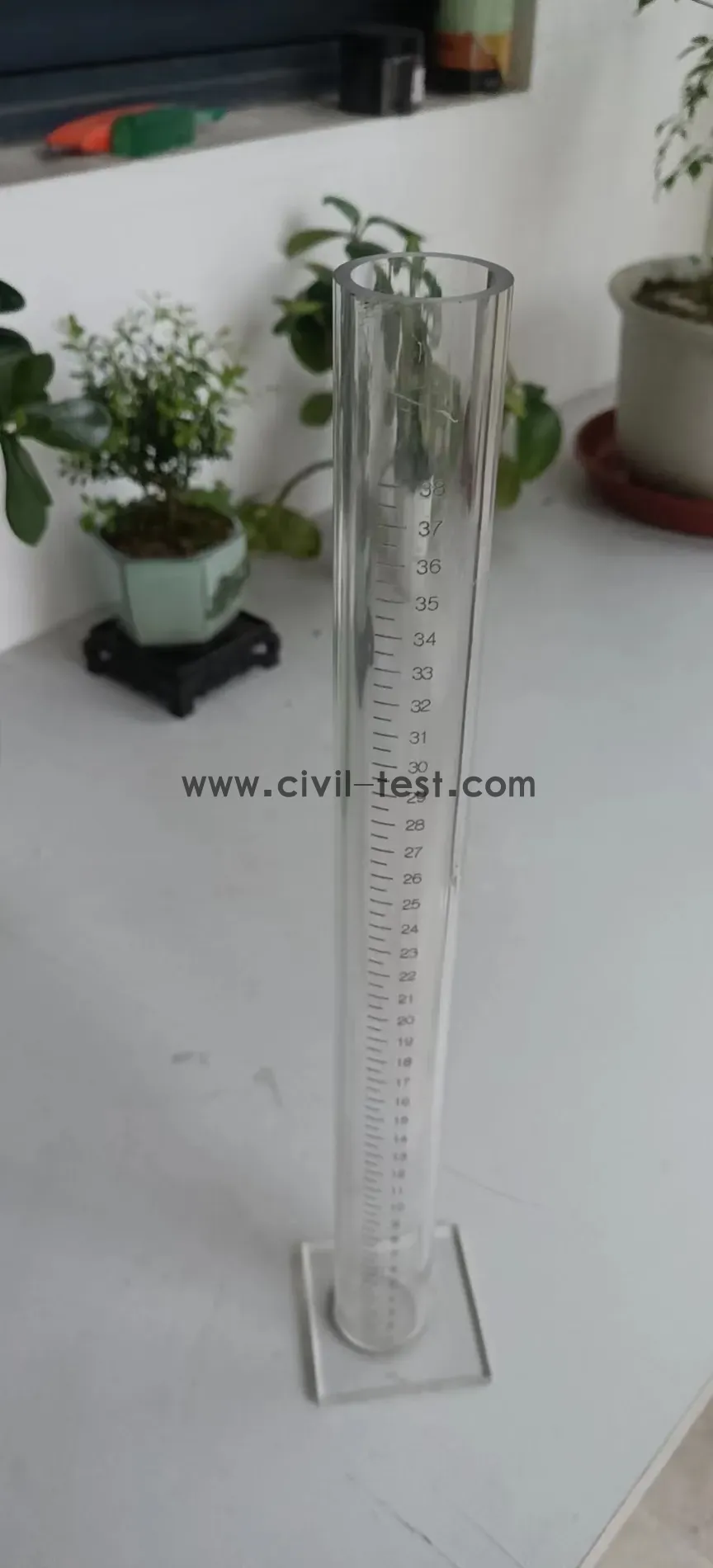 Plexiglass Measuring Cylinder